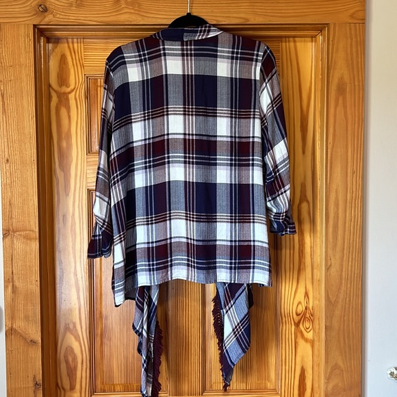 Venus navy white burgundy plaid soft light shirt, great fall layer - Picture 5 of 5